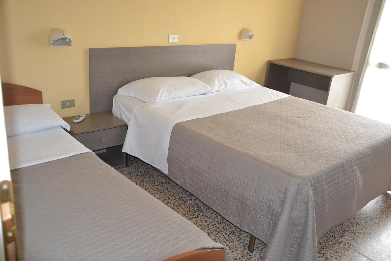 Hotel Britta Rimini Zewnętrze zdjęcie